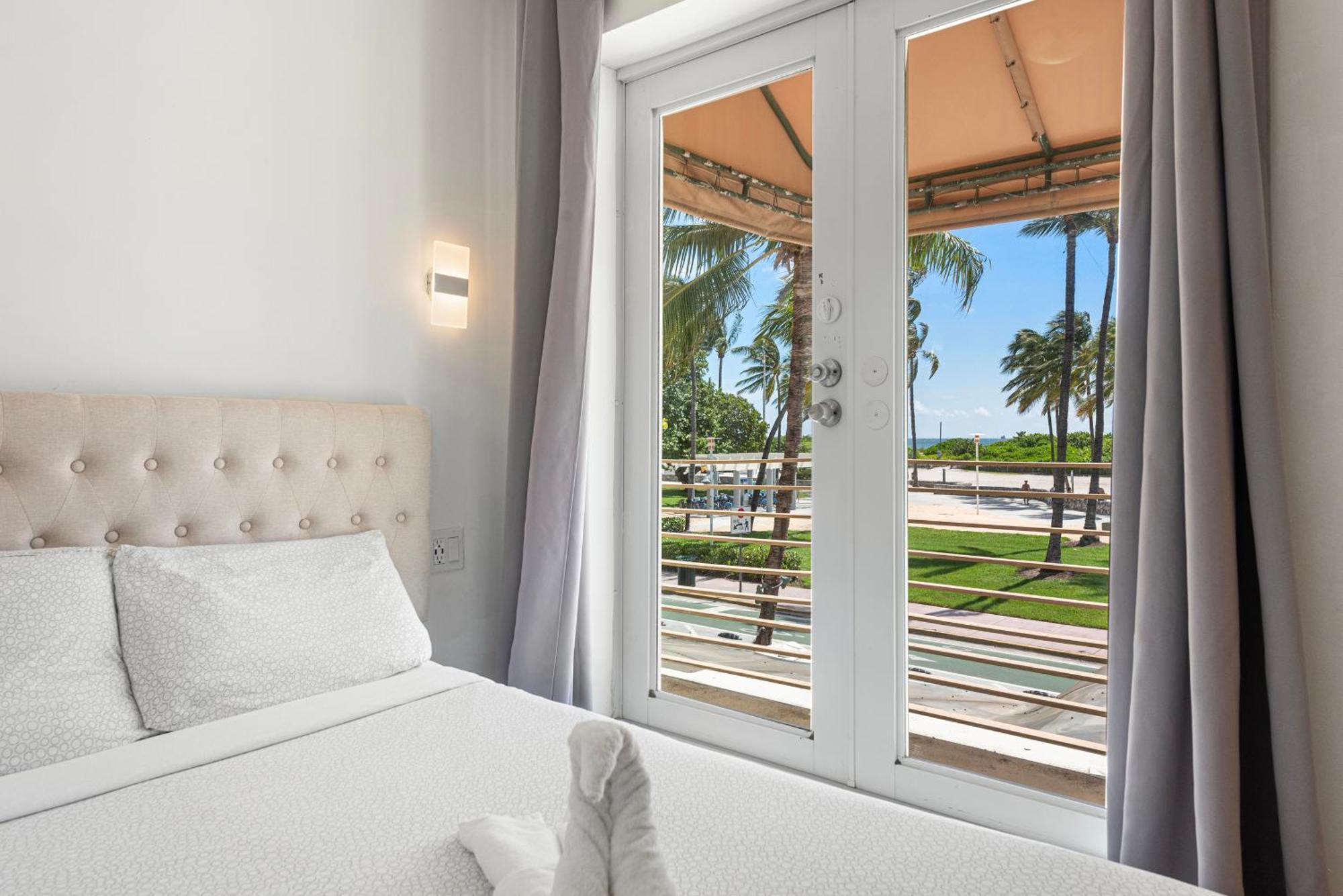 Ocean Drive Apartment Suites In Miami Beach Extérieur photo